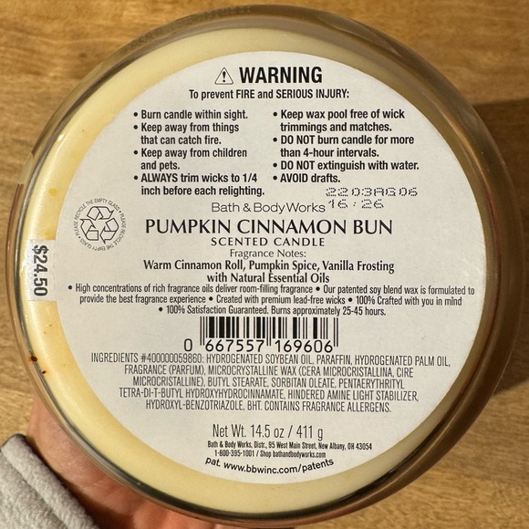 NWT Bath & Body Works Pumpkin Cinnamon Bun 3 Wick Candle - Picture 4 of 4